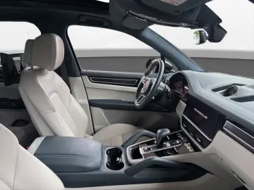 Cayenne GTS Pano RSE Sport-Abgas 21 Zoll