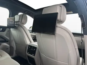 Cayenne GTS Pano RSE Sport-Abgas 21 Zoll