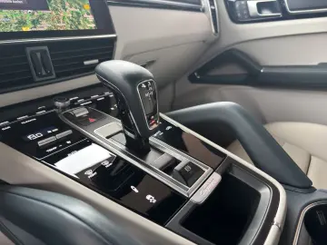 Cayenne GTS Pano RSE Sport-Abgas 21 Zoll