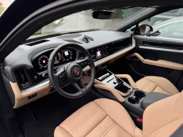 Cayenne COUPE*E-HYBRID*DISTRONIK*LUFTFEDERUNG*