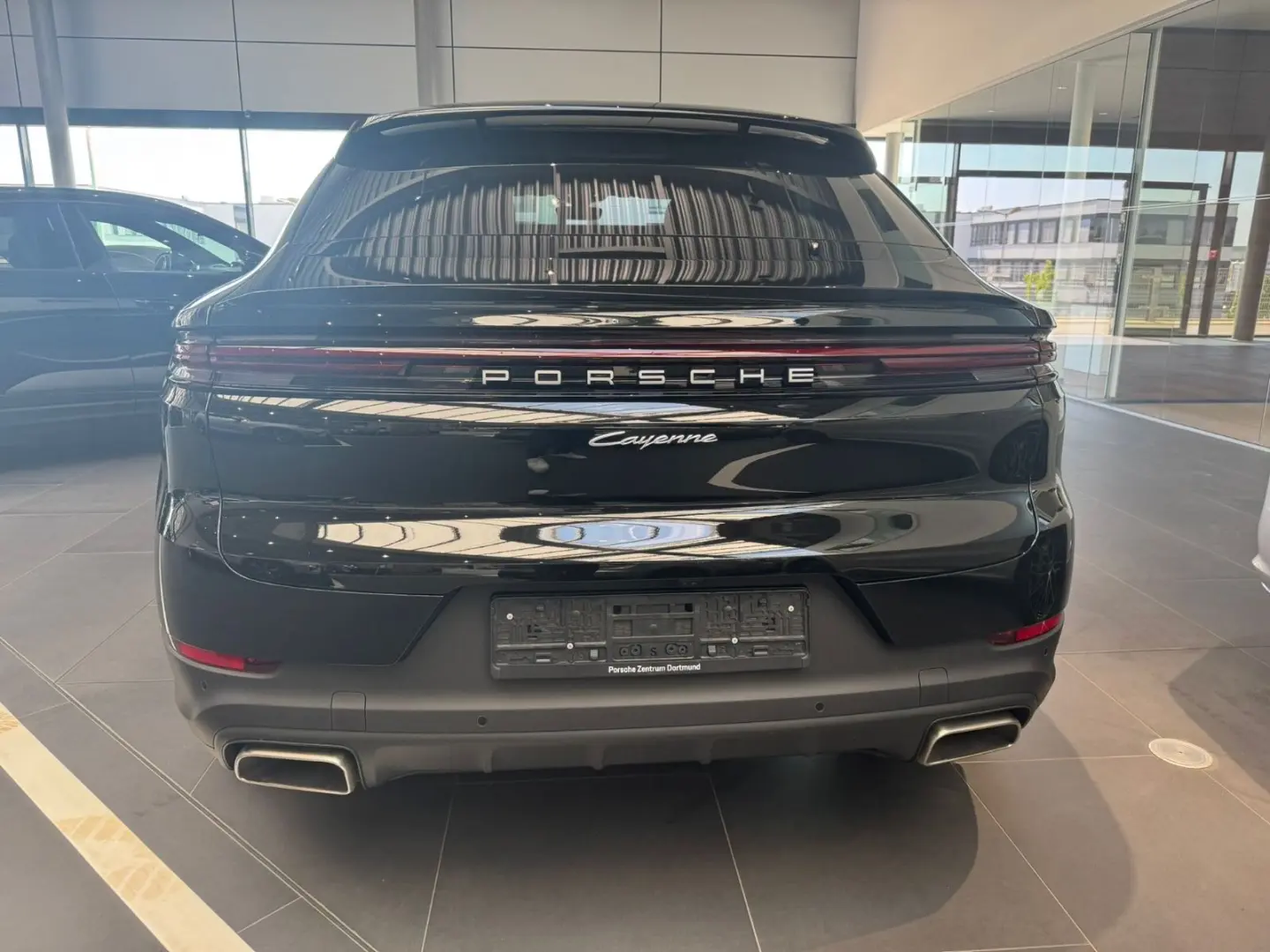 Cayenne COUPE*E-HYBRID*DISTRONIK*LUFTFEDERUNG*