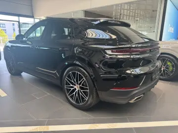 Cayenne COUPE*E-HYBRID*DISTRONIK*LUFTFEDERUNG*