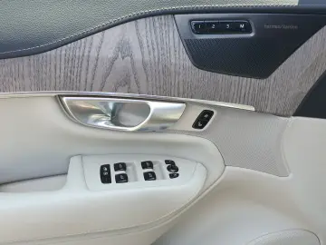 XC90 B5 AWD Ultimate Bright |PANO|LED|AHK|360°