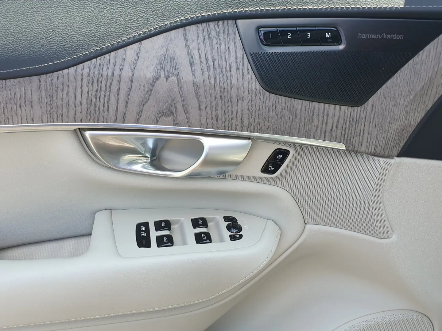 XC90 B5 AWD Ultimate Bright |PANO|LED|AHK|360°