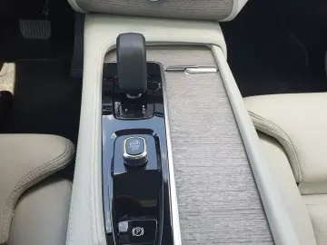 XC90 B5 AWD Ultimate Bright |PANO|LED|AHK|360°