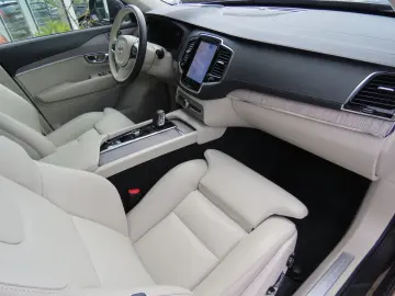 XC90 Ultimate Bright Recharge Plug-In Hybrid AWD