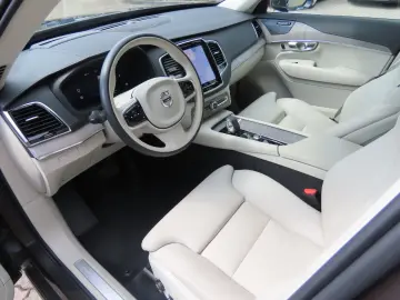 XC90 Ultimate Bright Recharge Plug-In Hybrid AWD