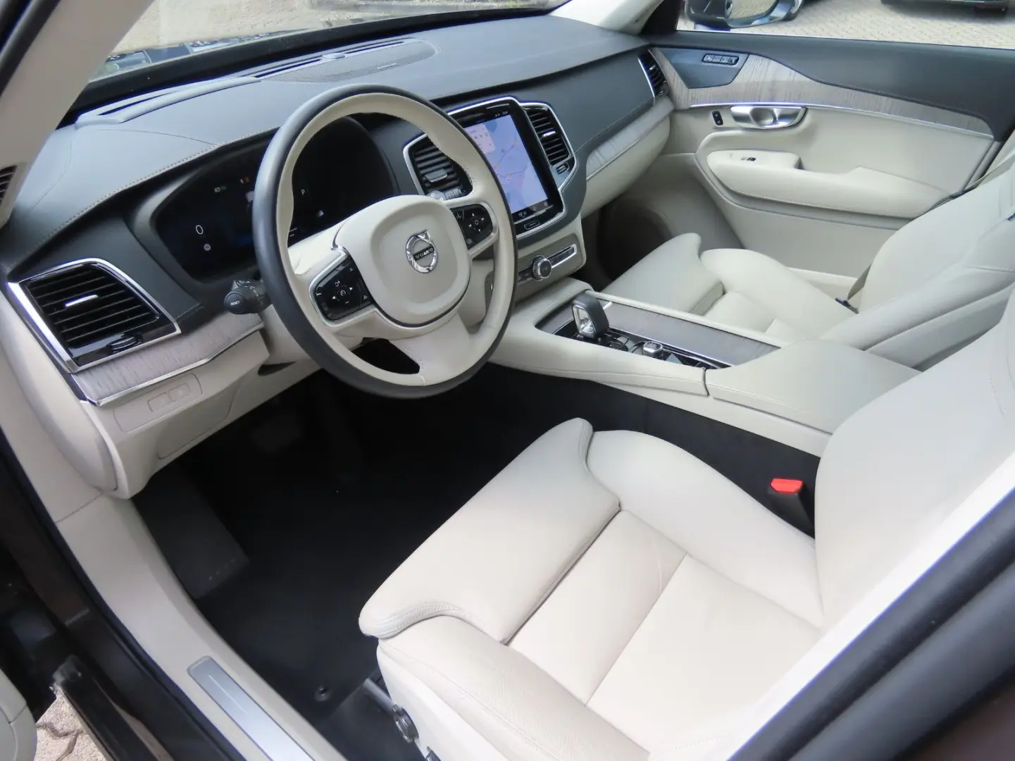 XC90 Ultimate Bright Recharge Plug-In Hybrid AWD