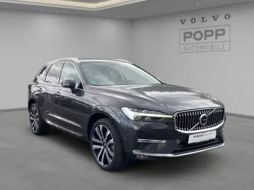 XC60 B5 AWD Ultimate Bright 360 4C HUD PANO STHZ