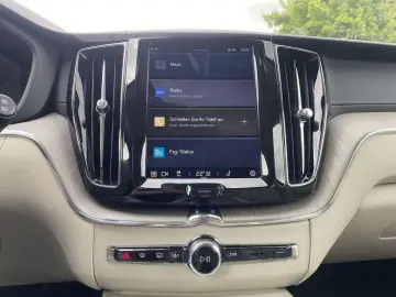 XC60 B5 AWD Ultimate Bright 360 4C HUD PANO STHZ