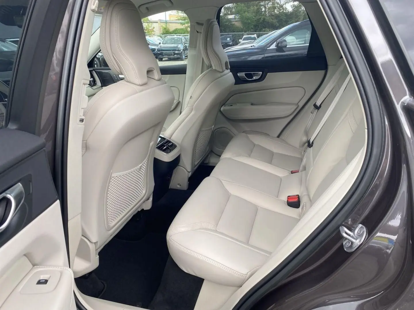 XC60 B5 AWD Ultimate Bright 360 4C HUD PANO STHZ