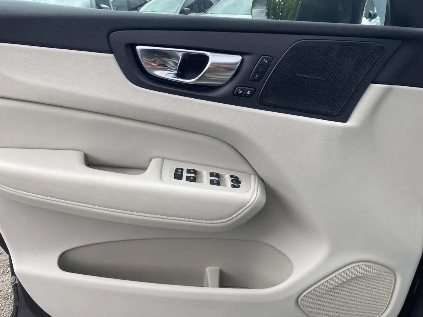 XC60 B5 AWD Ultimate Bright 360 4C HUD PANO STHZ