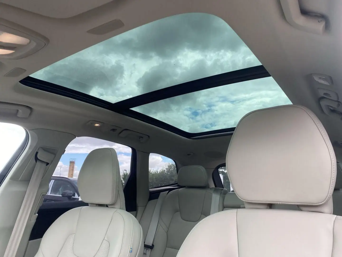 XC60 B5 AWD Ultimate Bright 360 4C HUD PANO STHZ