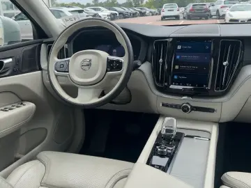 XC60 B5 D Ultimate Bright AWD*AHK*STHZG*Massage*