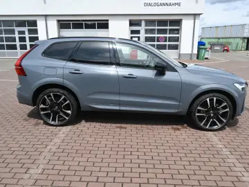 XC60 B4 D Ultimate Dark AWD*B&W*AHK*360°*PANO*