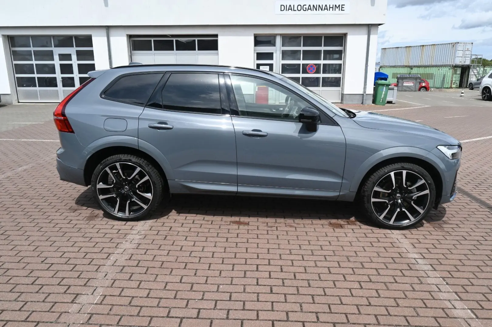 XC60 B4 D Ultimate Dark AWD*B&W*AHK*360°*PANO*