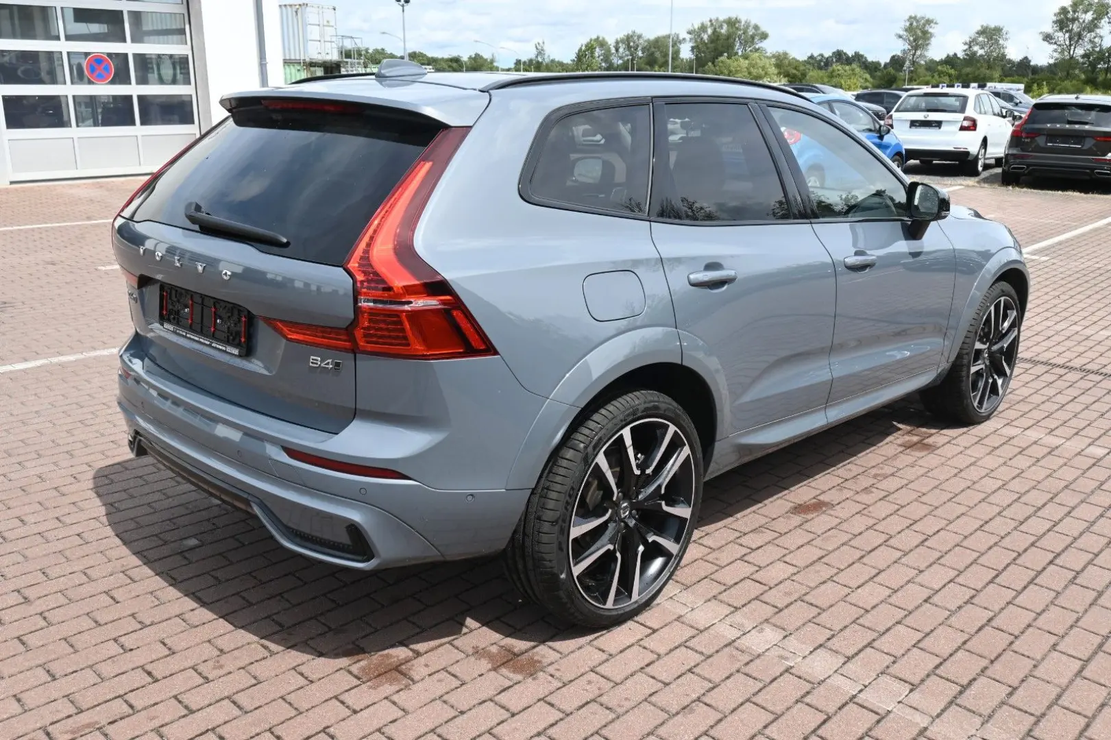 XC60 B4 D Ultimate Dark AWD*B&W*AHK*360°*PANO*