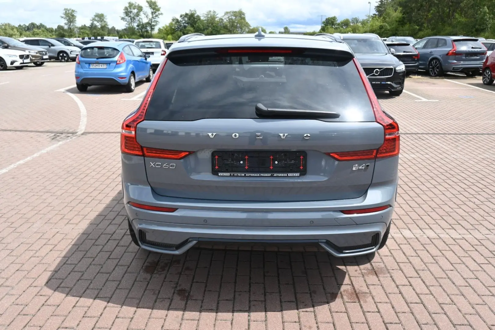 XC60 B4 D Ultimate Dark AWD*B&W*AHK*360°*PANO*