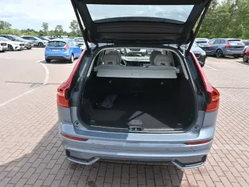 XC60 B4 D Ultimate Dark AWD*B&W*AHK*360°*PANO*