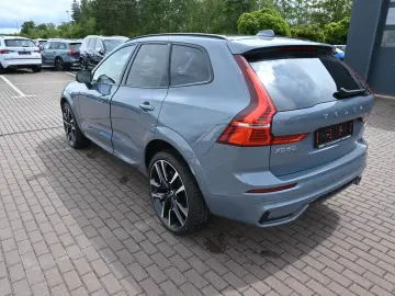 XC60 B4 D Ultimate Dark AWD*B&W*AHK*360°*PANO*