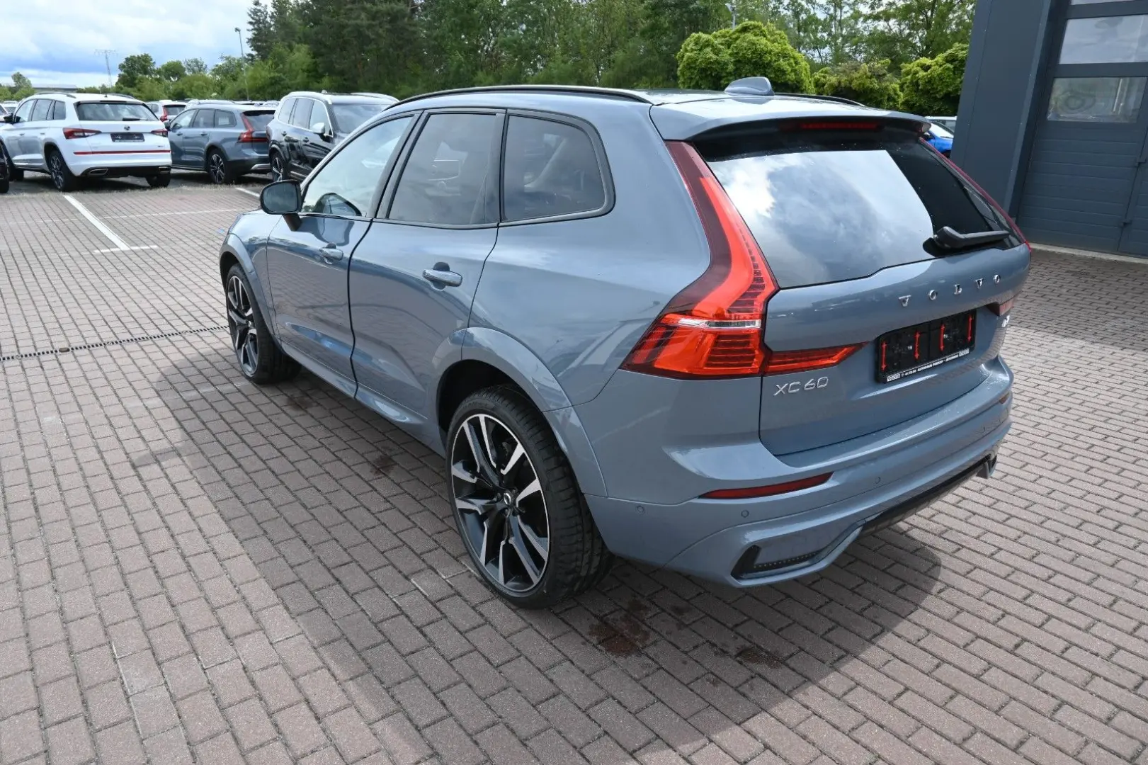 XC60 B4 D Ultimate Dark AWD*B&W*AHK*360°*PANO*