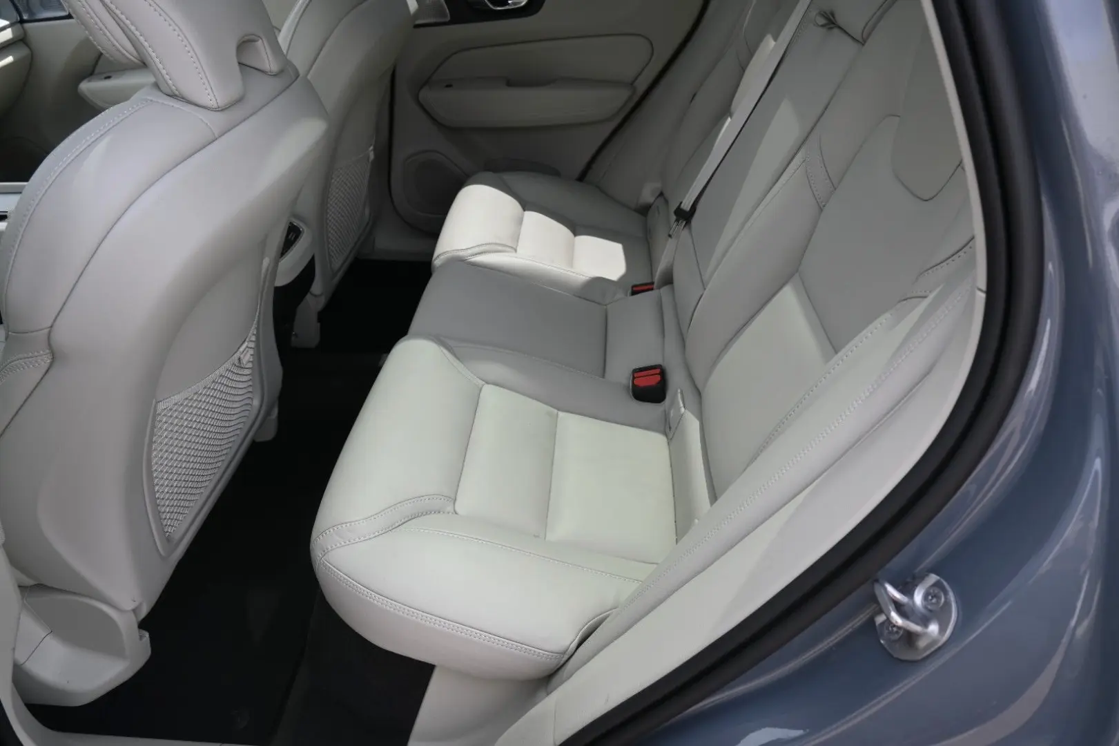 XC60 B4 D Ultimate Dark AWD*B&W*AHK*360°*PANO*