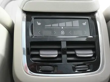 XC60 B4 D Ultimate Dark AWD*B&W*AHK*360°*PANO*