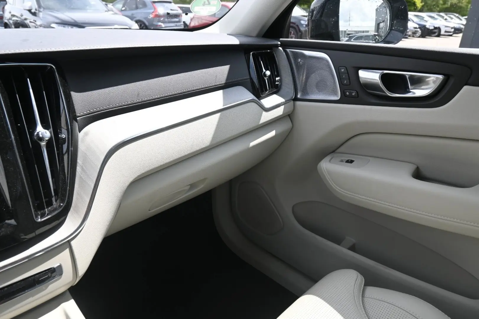 XC60 B4 D Ultimate Dark AWD*B&W*AHK*360°*PANO*