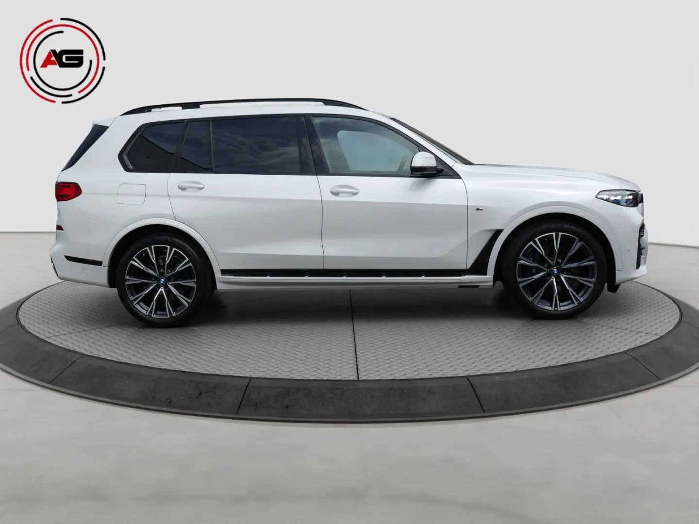 X7 40i M-SPORT 7SITZER SKYLOUNGE LASER STANDHEIZ