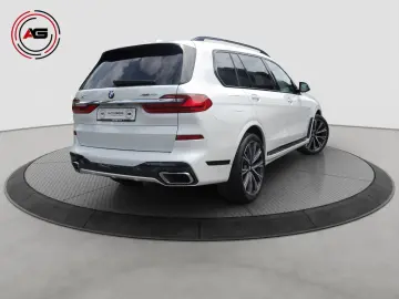 X7 40i M-SPORT 7SITZER SKYLOUNGE LASER STANDHEIZ