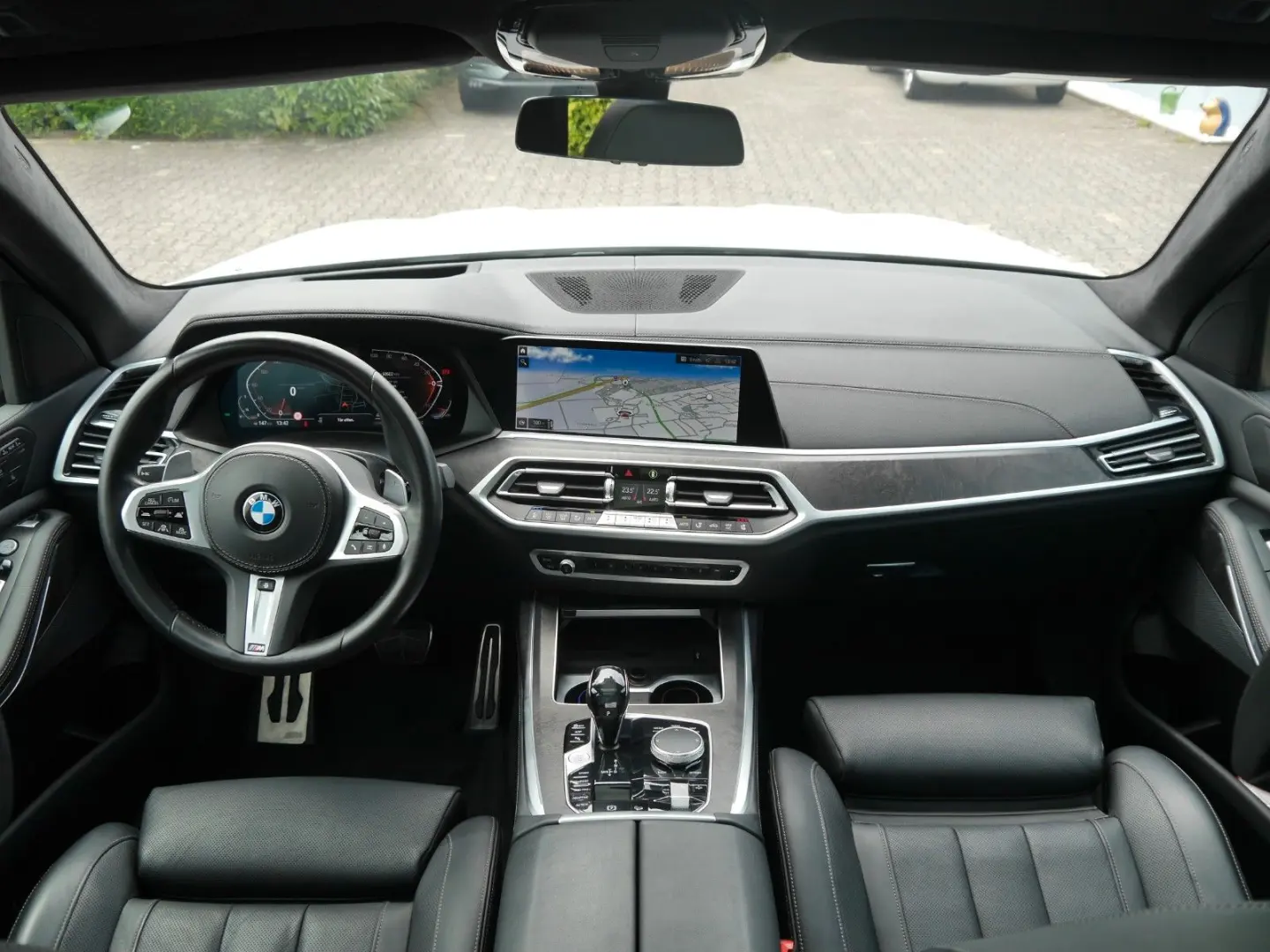 X7 40i M-SPORT 7SITZER SKYLOUNGE LASER STANDHEIZ