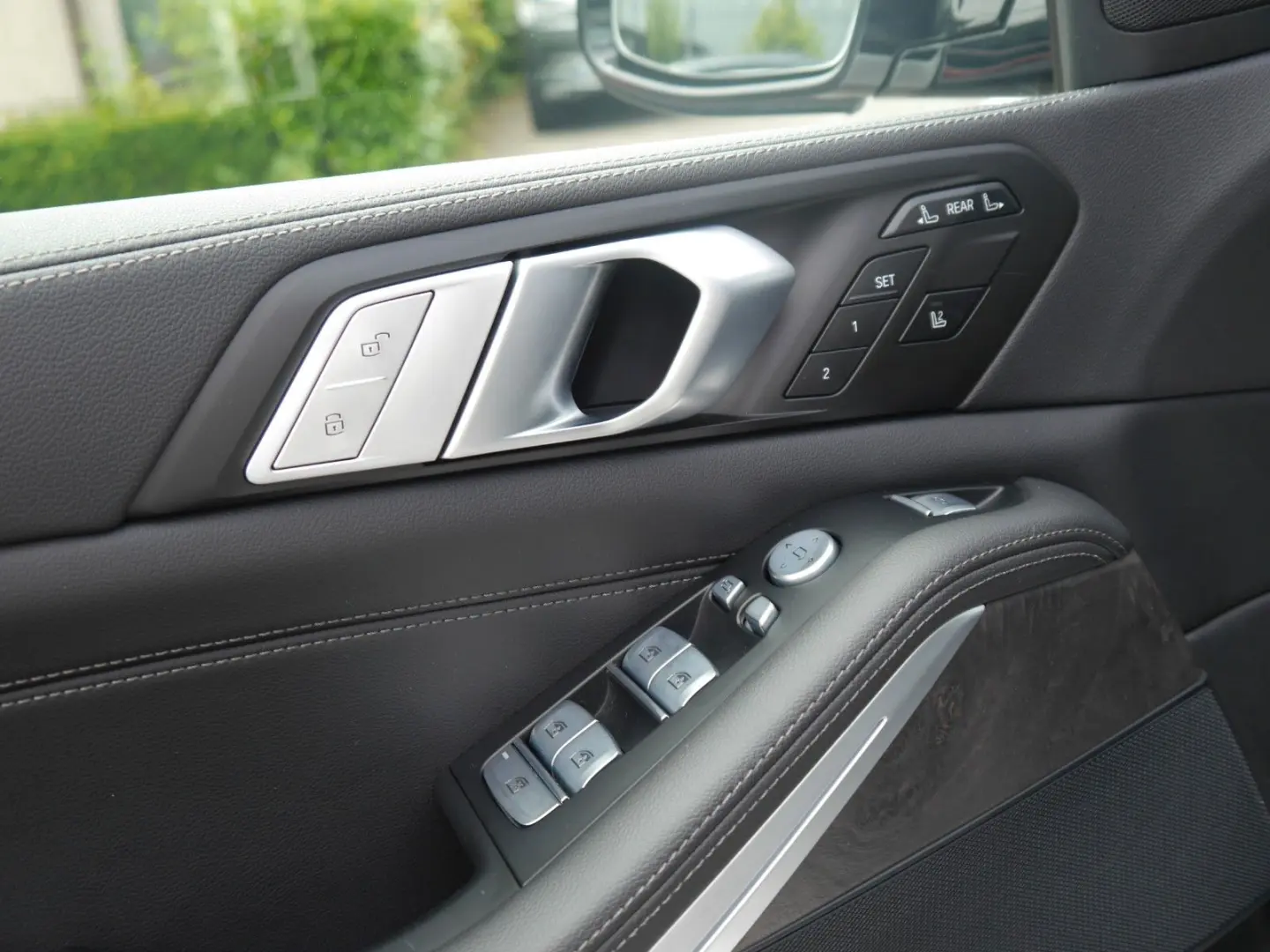 X7 40i M-SPORT 7SITZER SKYLOUNGE LASER STANDHEIZ