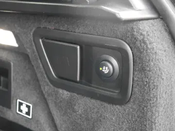 X7 40i M-SPORT 7SITZER SKYLOUNGE LASER STANDHEIZ