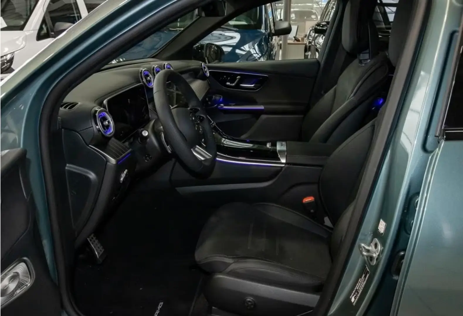 Mercedes-Benz GLC 300 d 4M AMG Line *AHK*KeyGo*Pano
