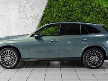 Mercedes-Benz GLC 300 d 4M AMG Line *AHK*KeyGo*Pano