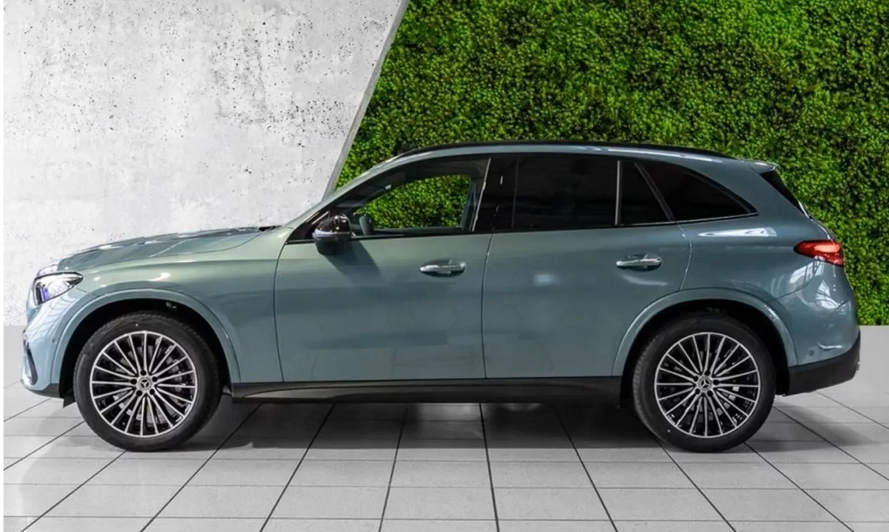 Mercedes-Benz GLC 300 d 4M AMG Line *AHK*KeyGo*Pano