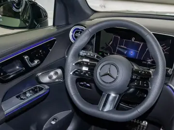 Mercedes-Benz GLC 300 d 4M AMG Line *AHK*KeyGo*Pano