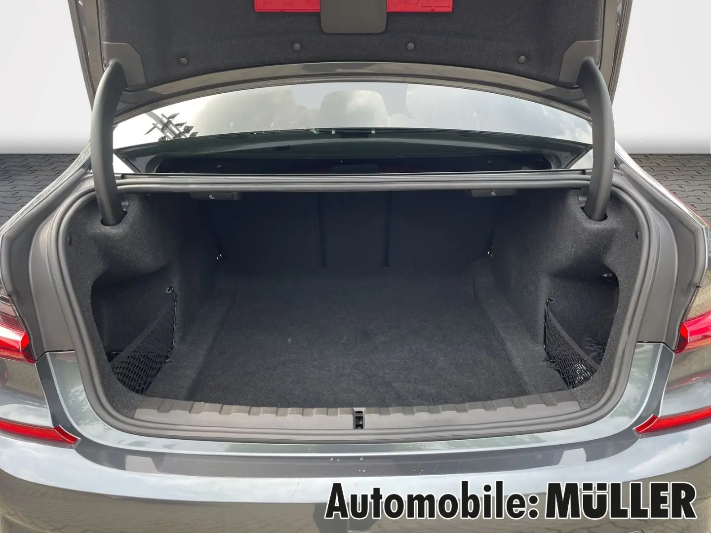 320 d Limousine*M-Sport*RFK*LED*DAB*HiFi*Tempoma