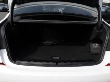 330e M-Sport HUD LASER LED W-LAN NAVI HGSD H/K