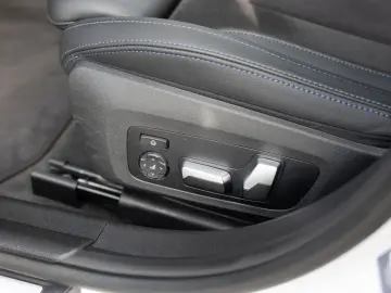 330e M-Sport HUD LASER LED W-LAN NAVI HGSD H/K