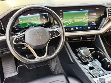 VW Touareg V6 TDI Style 231CP DSG 4Motion