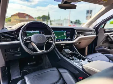 VW Touareg V6 TDI Style 231CP DSG 4Motion