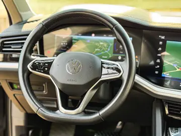VW Touareg V6 TDI Style 231CP DSG 4Motion