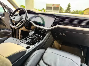 VW Touareg V6 TDI Style 231CP DSG 4Motion