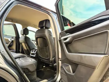 VW Touareg V6 TDI Style 231CP DSG 4Motion
