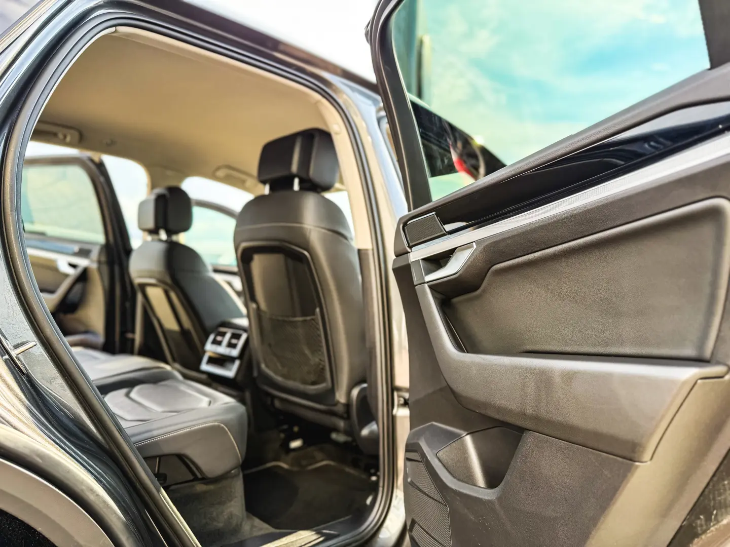 VW Touareg V6 TDI Style 231CP DSG 4Motion