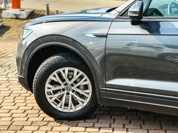 VW Touareg V6 TDI Style 231CP DSG 4Motion