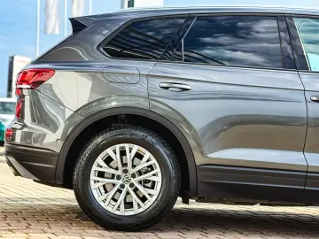VW Touareg V6 TDI Style 231CP DSG 4Motion