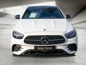 E 300 de 4M AMG Distr+Pano+AHK+Burm.+LED+Widescr