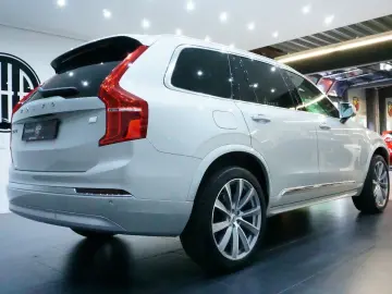 XC90 Plus BrightT8 Hybrid*360*7Sitz*Carplay*AWD